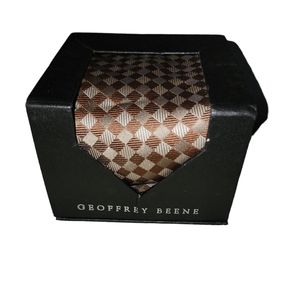 🌺NIB Geoffrey Beene Brown Checkered Tie🌺